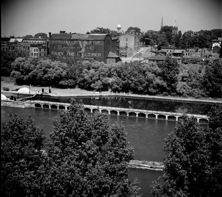 Richardson Theater 1943.
