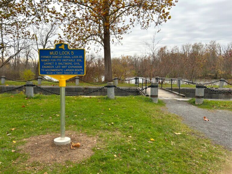 Pomeroy Foundation NYS historical marker for Mud Lock 5, Liverpool, NY.